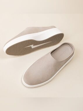 WOLF & SHEPHERD CRUISE MULE IN WARM GREY BRILLIANT WHITE 40 9